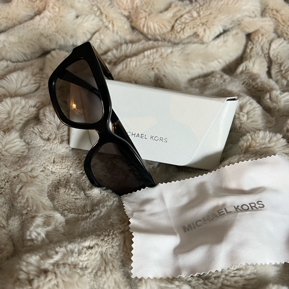 Michael Kors sunglasses - black and gold